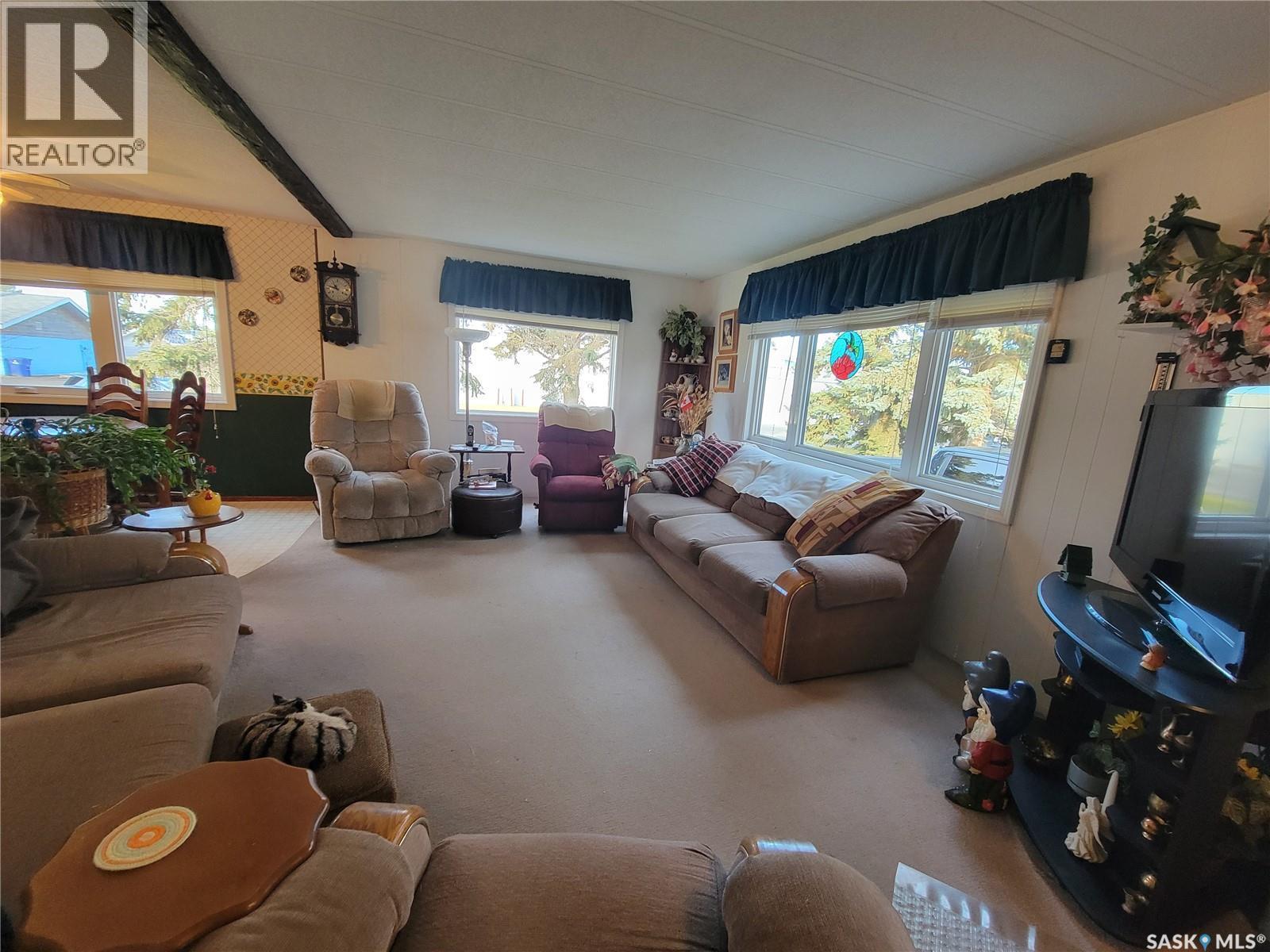 310 5Th Street W, Wilkie, SK