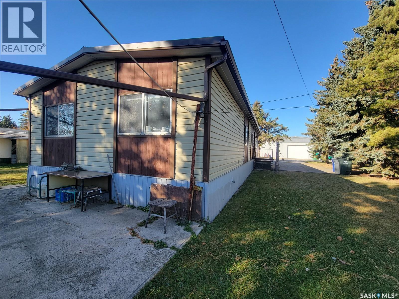 310 5Th Street W, Wilkie, SK