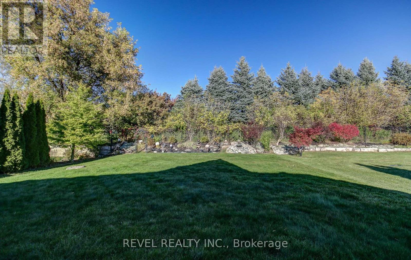 126 Aberfoyle Mill Crescent, Puslinch, ON - Outdoor