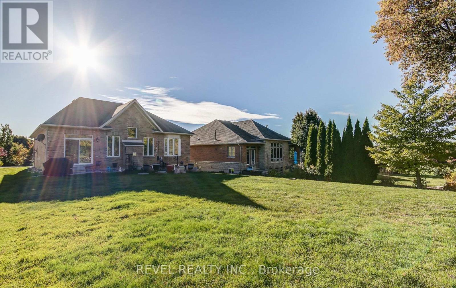 126 Aberfoyle Mill Crescent, Puslinch, ON - Outdoor