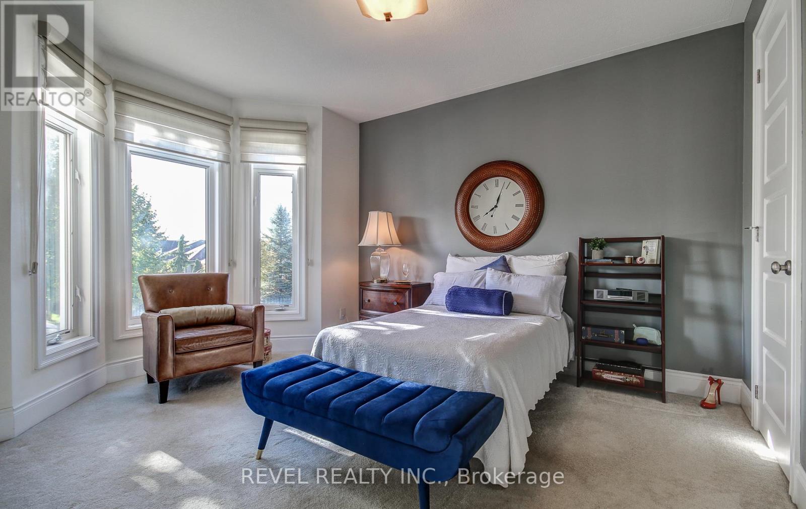 126 Aberfoyle Mill Crescent, Puslinch, ON - Indoor Photo Showing Bedroom