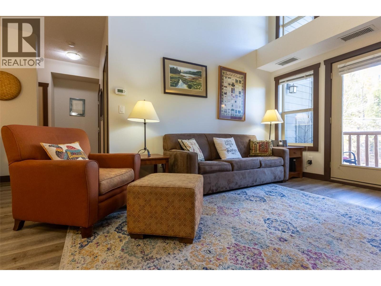 1500 Mcdonald Avenue Unit# 416, Fernie, BC - Indoor Photo Showing Living Room