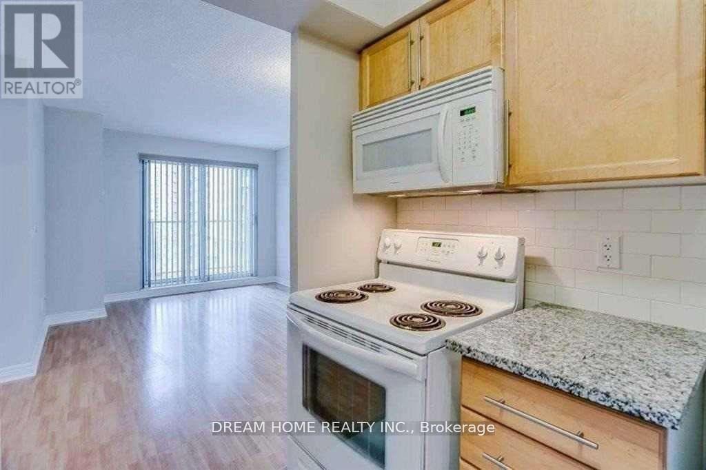 1005 - 60 Town Centre Court, Toronto, ON - Indoor Photo Showing Kitchen