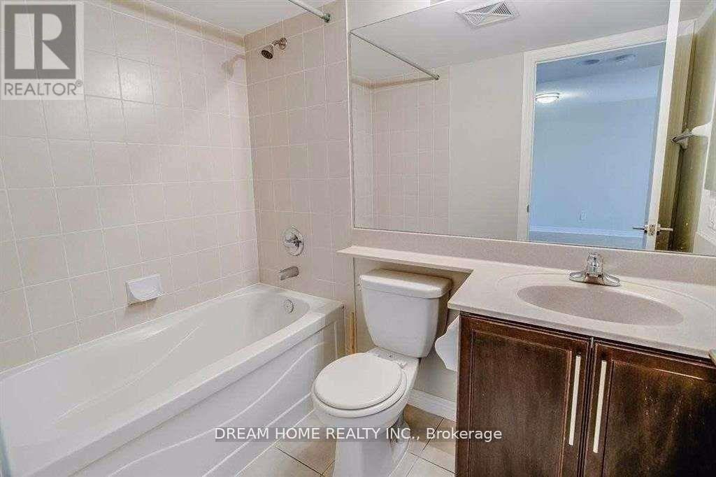 1005 - 60 Town Centre Court, Toronto, ON - Indoor Photo Showing Bathroom