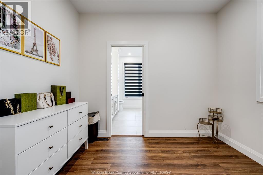 188 County Rd 27 East, Cottam, ON - Indoor Photo Showing Other Room