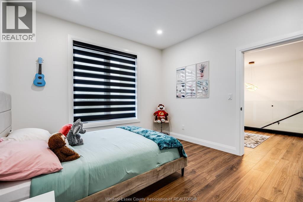 188 County Rd 27 East, Cottam, ON - Indoor Photo Showing Bedroom