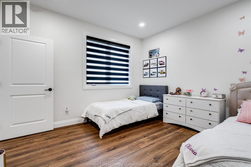 188 County Rd 27 East, Cottam, ON - Indoor Photo Showing Bedroom