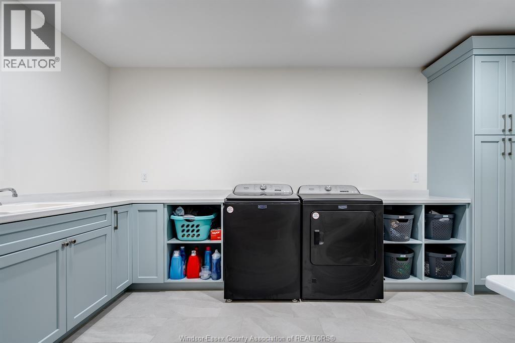 188 County Rd 27 East, Cottam, ON - Indoor Photo Showing Laundry Room
