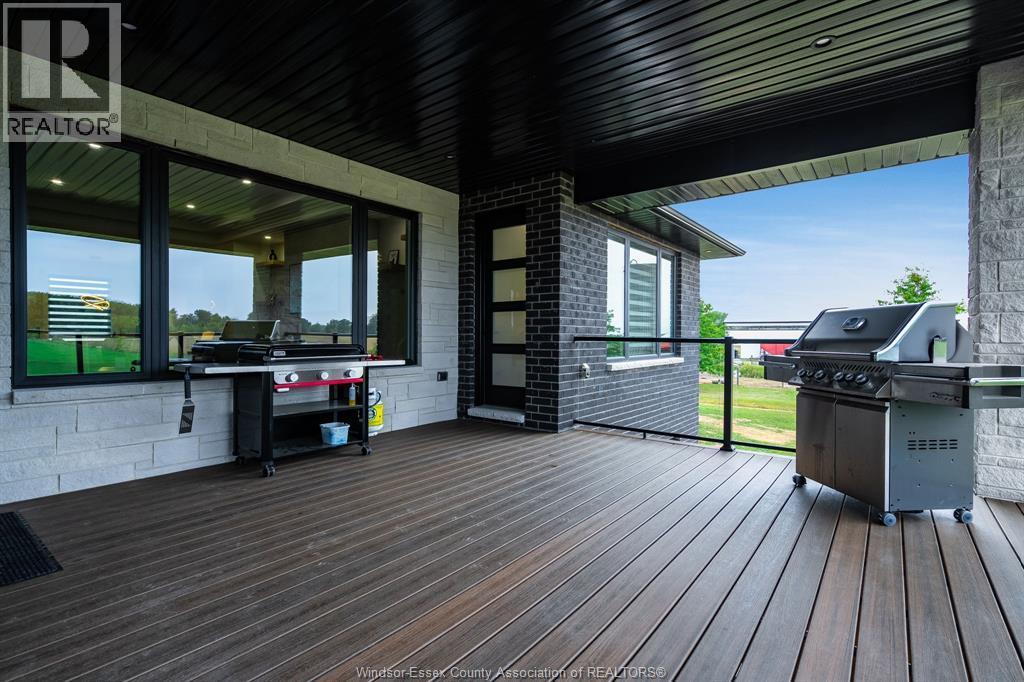 188 County Rd 27 East, Cottam, ON - Outdoor With Deck Patio Veranda With Exterior