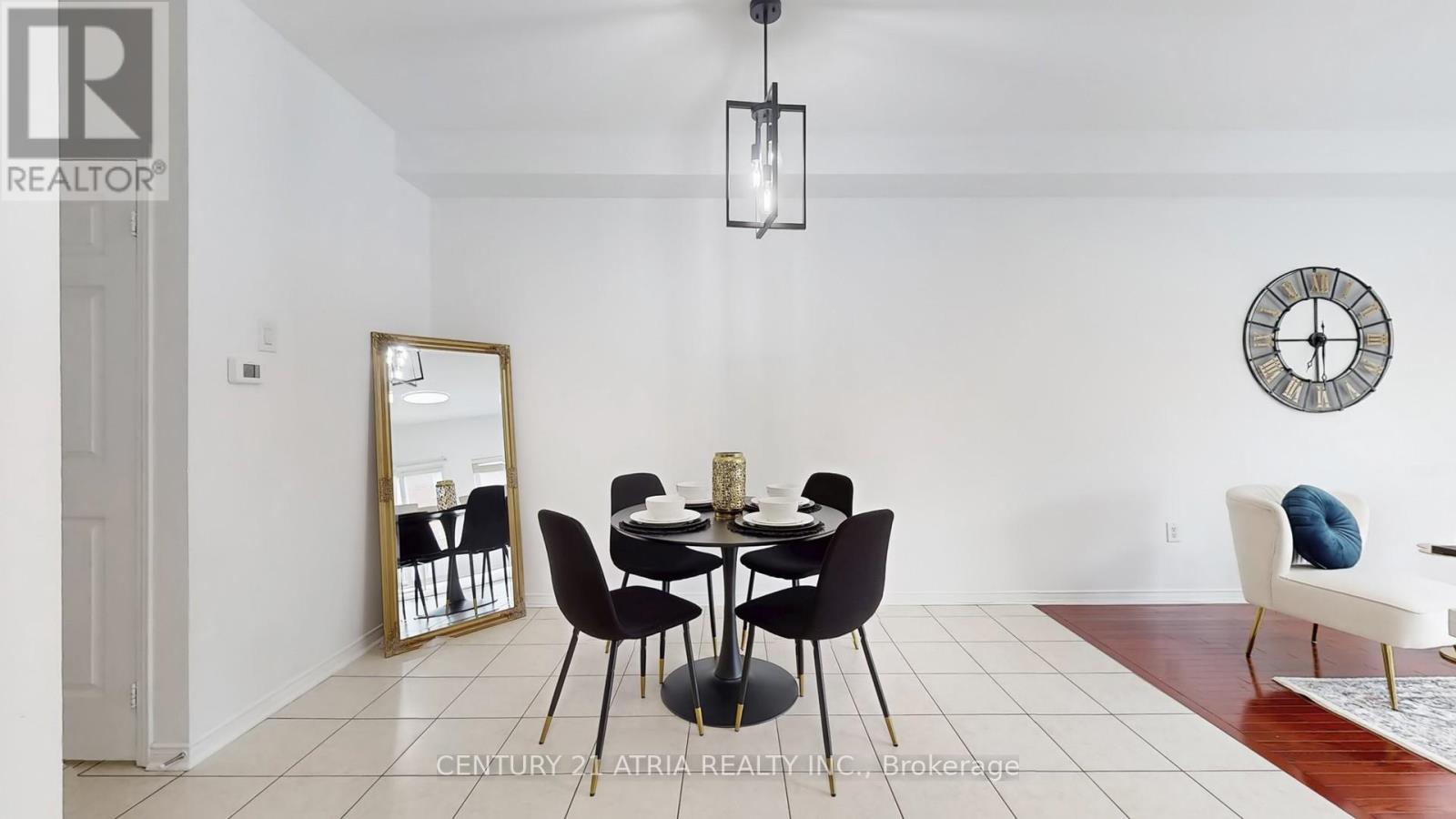 5186 Angel Stone Drive, Mississauga, ON - Indoor Photo Showing Dining Room