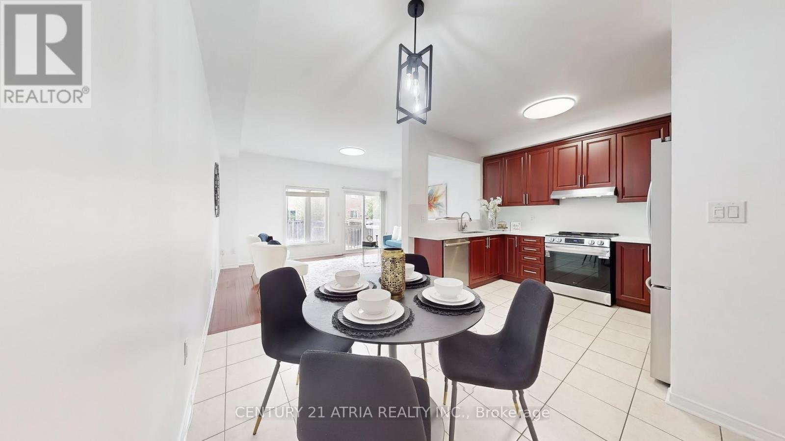 5186 Angel Stone Drive, Mississauga, ON - Indoor Photo Showing Dining Room