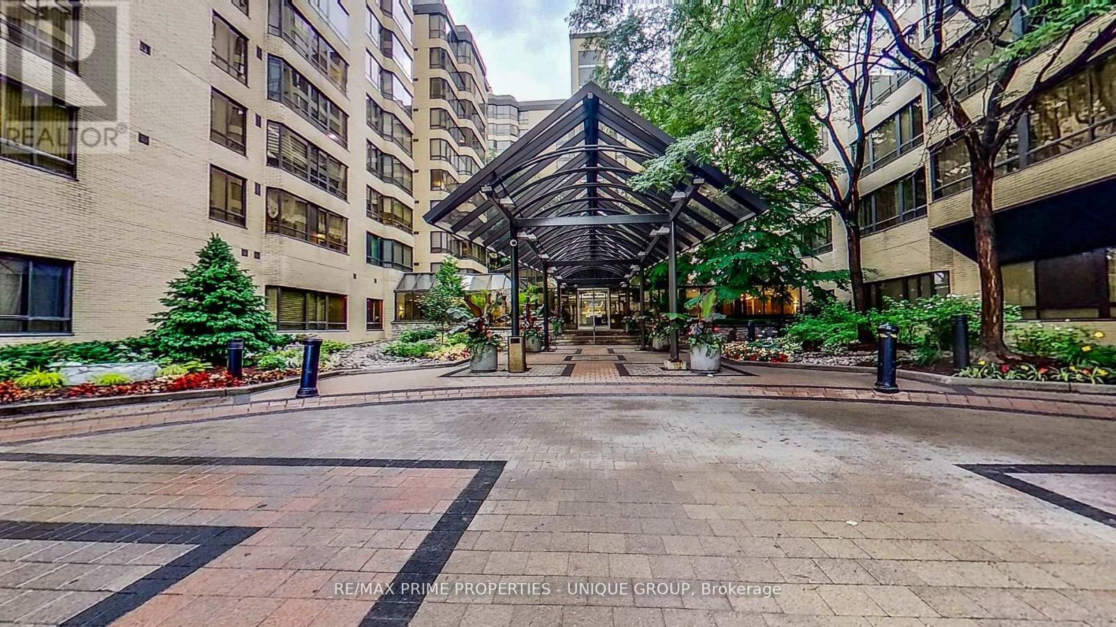 1106 - 211 St Patrick Street, Toronto, ON - Outdoor