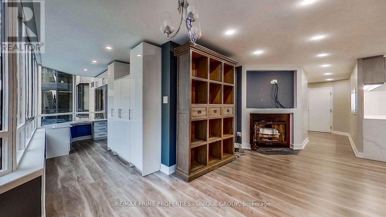 1106 - 211 St Patrick Street, Toronto, ON - Indoor