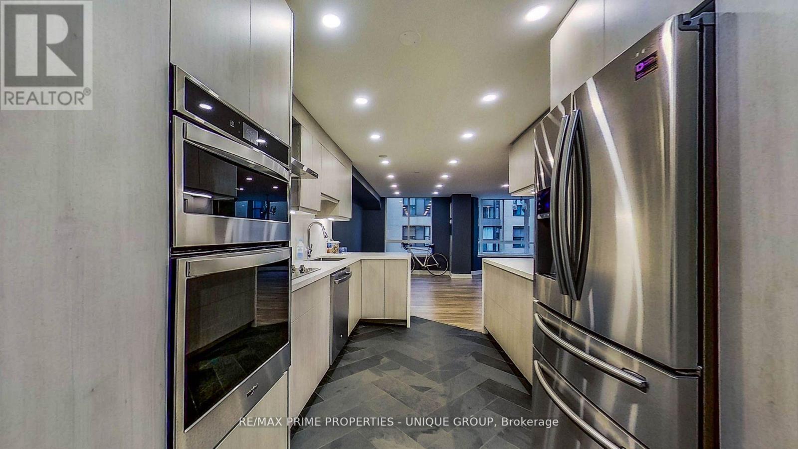 1106 - 211 St Patrick Street, Toronto, ON - Indoor Photo Showing Other Room