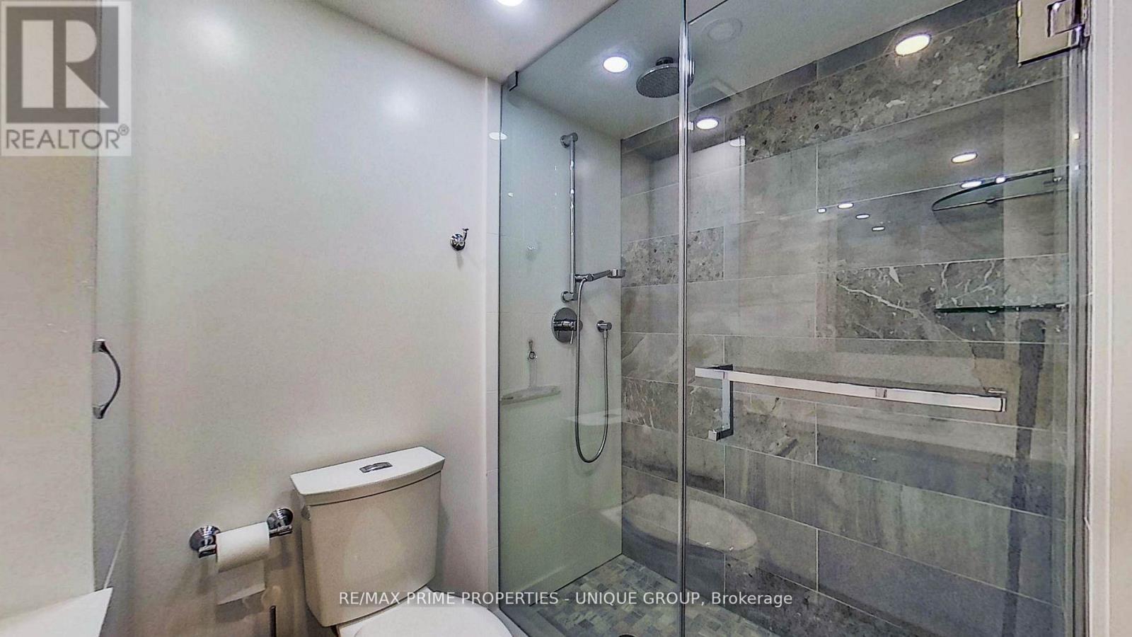 1106 - 211 St Patrick Street, Toronto, ON - Indoor Photo Showing Bathroom