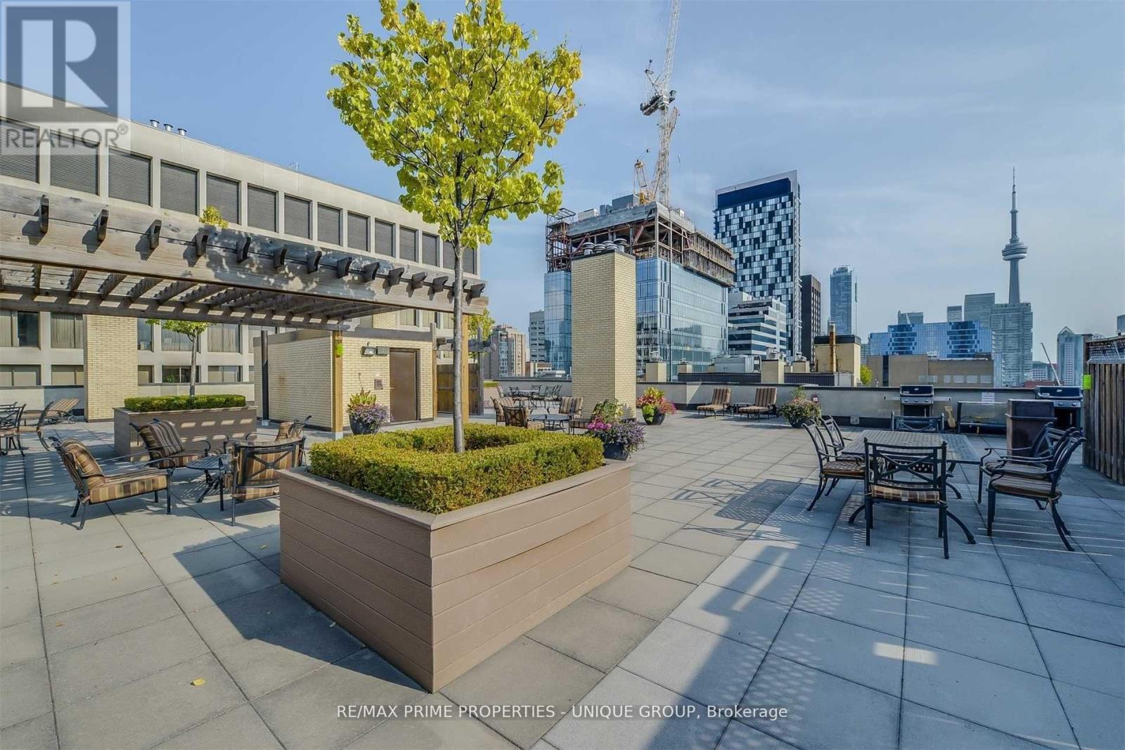 1106 - 211 St Patrick Street, Toronto, ON - Outdoor