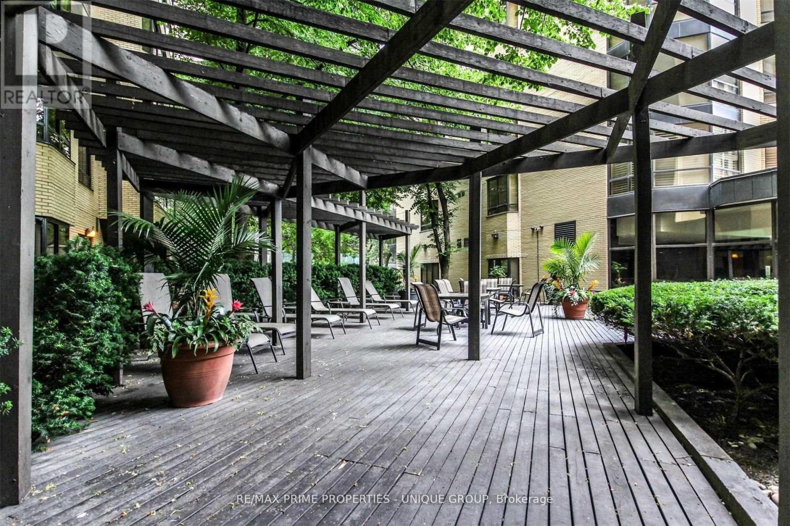 1106 - 211 St Patrick Street, Toronto, ON - Outdoor