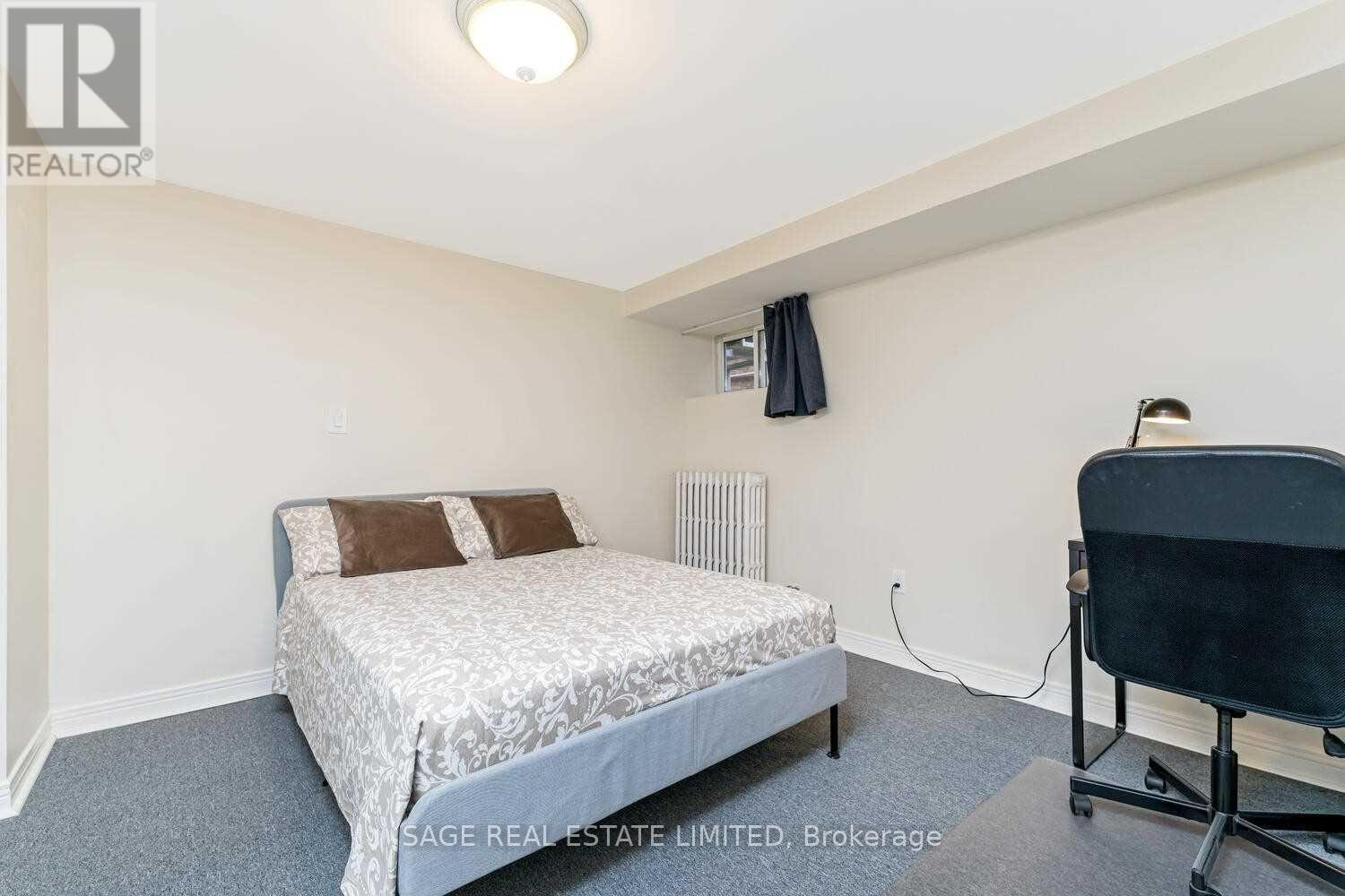 1 - 118 Braemar Avenue, Toronto, ON - Indoor Photo Showing Bedroom