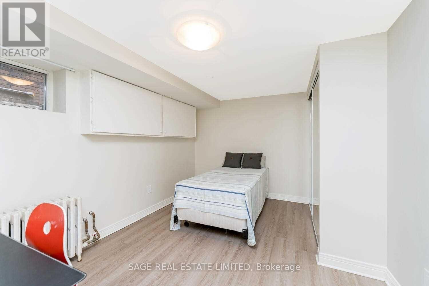 1 - 118 Braemar Avenue, Toronto, ON - Indoor Photo Showing Other Room