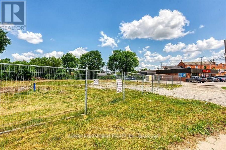 4 Talbot Street W, Haldimand, ON