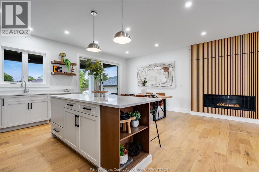8323 Annie, Mcgregor, ON - Indoor Photo Showing Kitchen