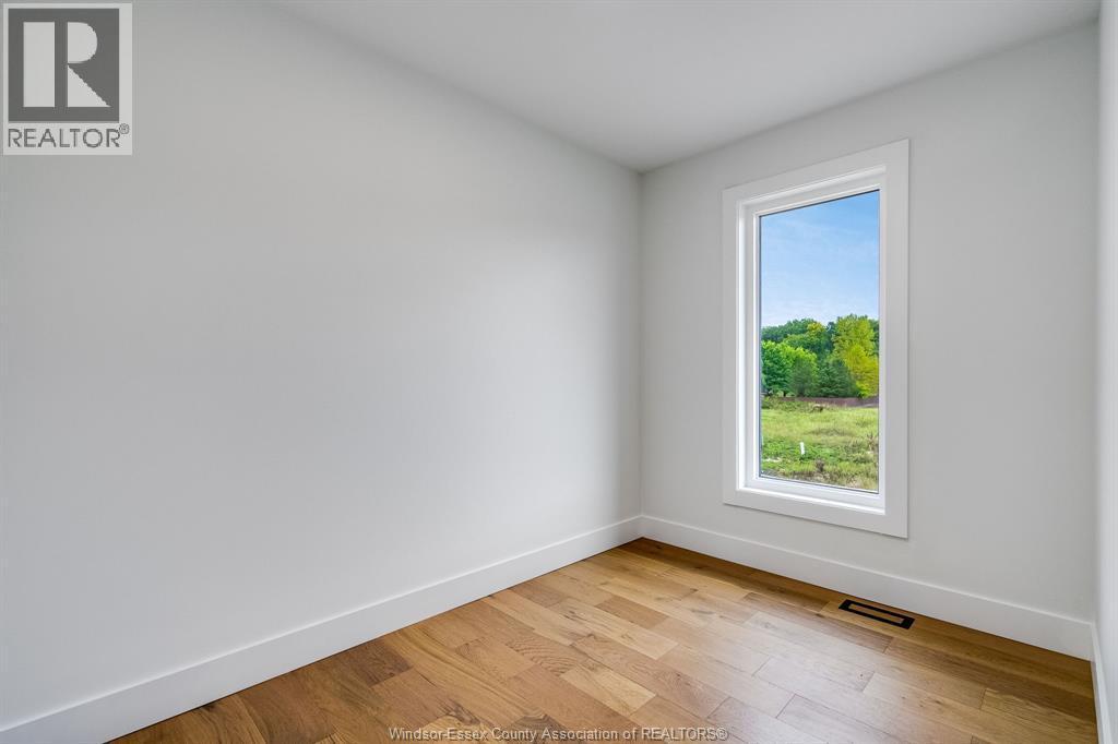 8323 Annie, Mcgregor, ON - Indoor Photo Showing Other Room