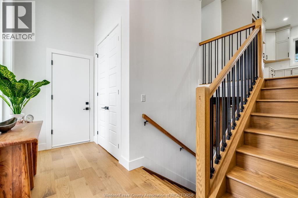 8323 Annie, Mcgregor, ON - Indoor Photo Showing Other Room