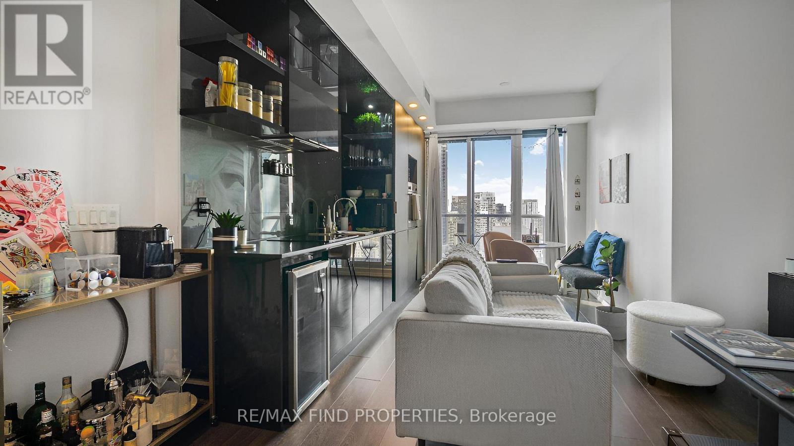 3814 - 70 Temperance Street, Toronto, ON - Indoor