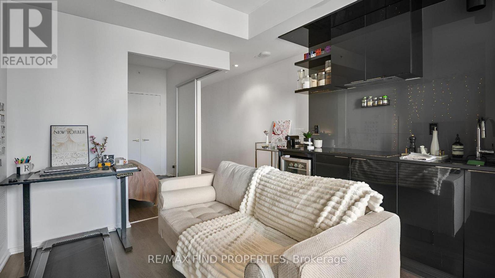 3814 - 70 Temperance Street, Toronto, ON - Indoor