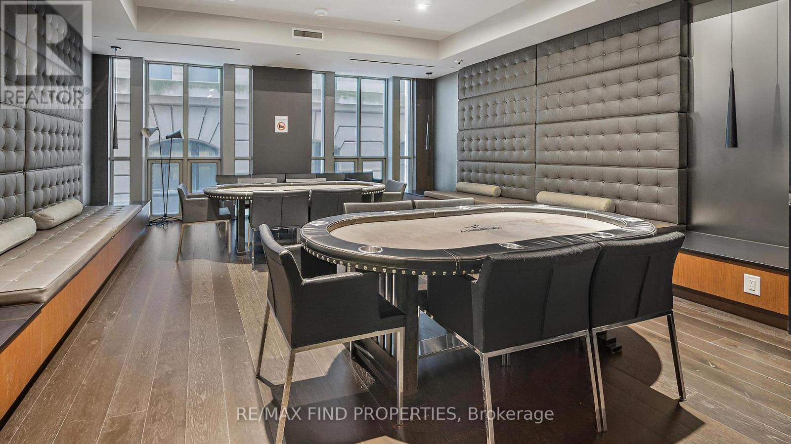 3814 - 70 Temperance Street, Toronto, ON - Indoor