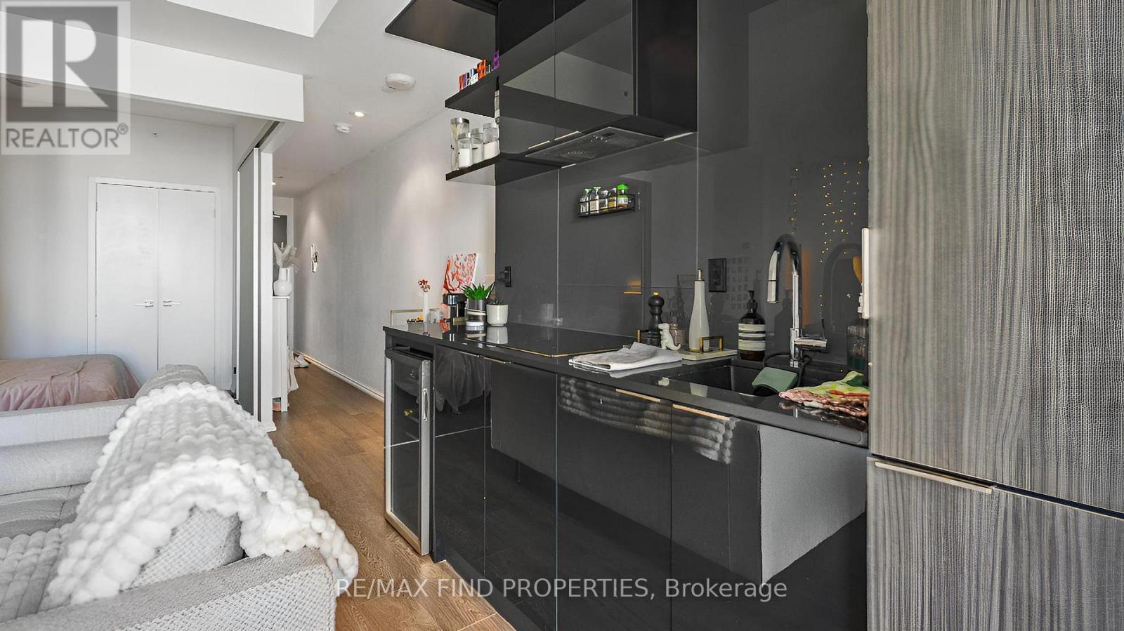 3814 - 70 Temperance Street, Toronto, ON - Indoor