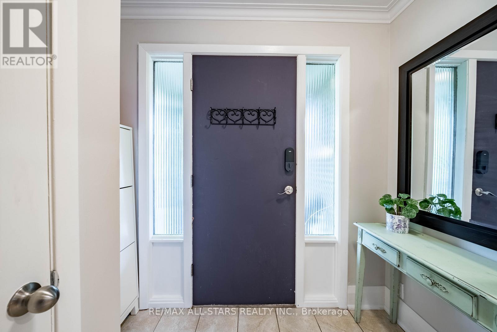 55 Larwood Boulevard, Toronto, ON - Indoor