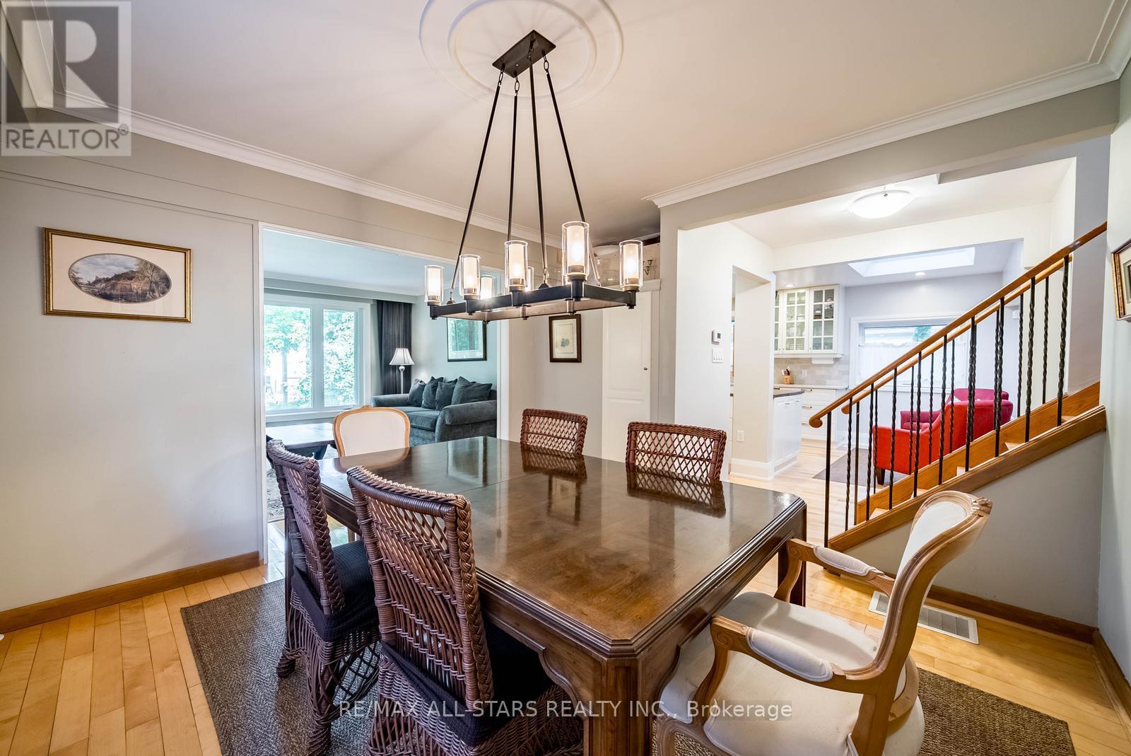 55 Larwood Boulevard, Toronto, ON - Indoor Photo Showing Dining Room