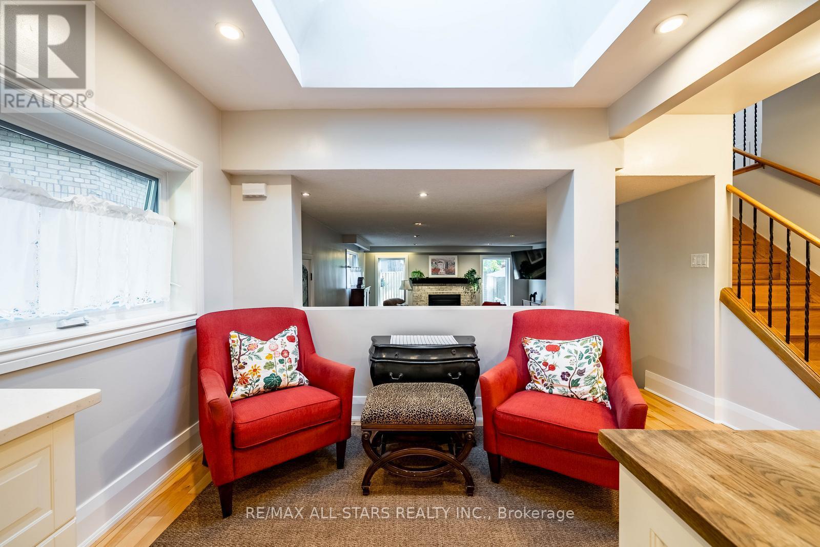 55 Larwood Boulevard, Toronto, ON - Indoor Photo Showing Other Room