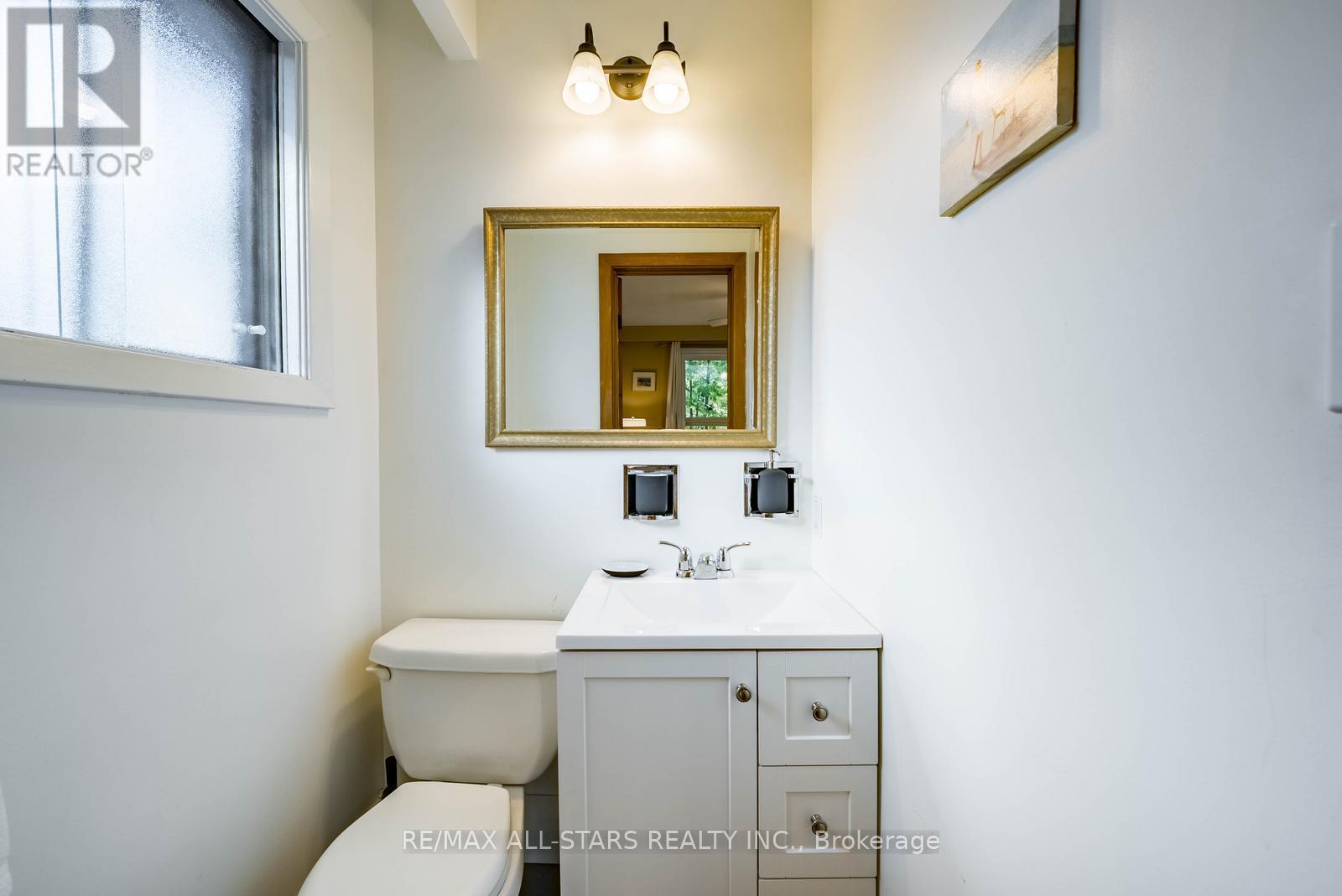 55 Larwood Boulevard, Toronto, ON - Indoor Photo Showing Bathroom