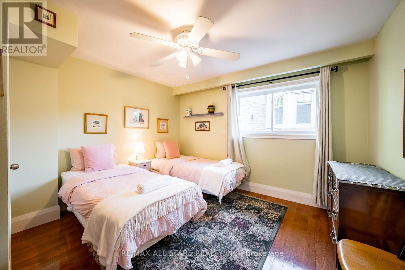 55 Larwood Boulevard, Toronto, ON - Indoor Photo Showing Bedroom