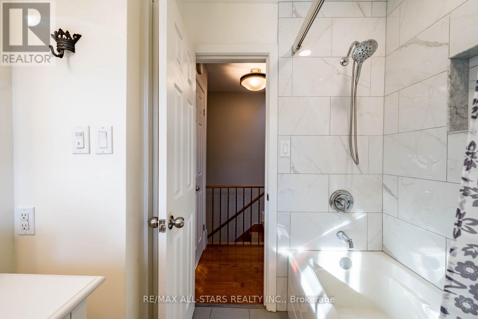55 Larwood Boulevard, Toronto, ON - Indoor Photo Showing Bathroom