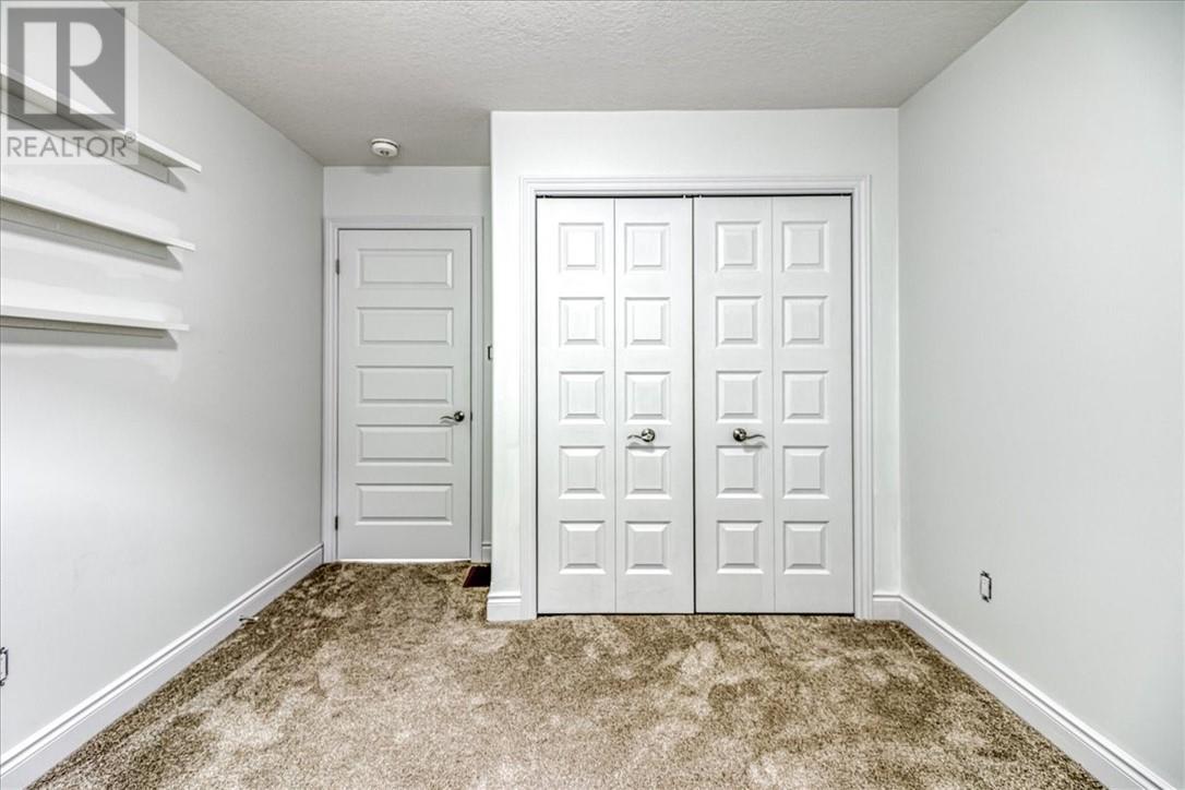 66 Meadowgreen Drive, Garson, ON - Indoor Photo Showing Other Room