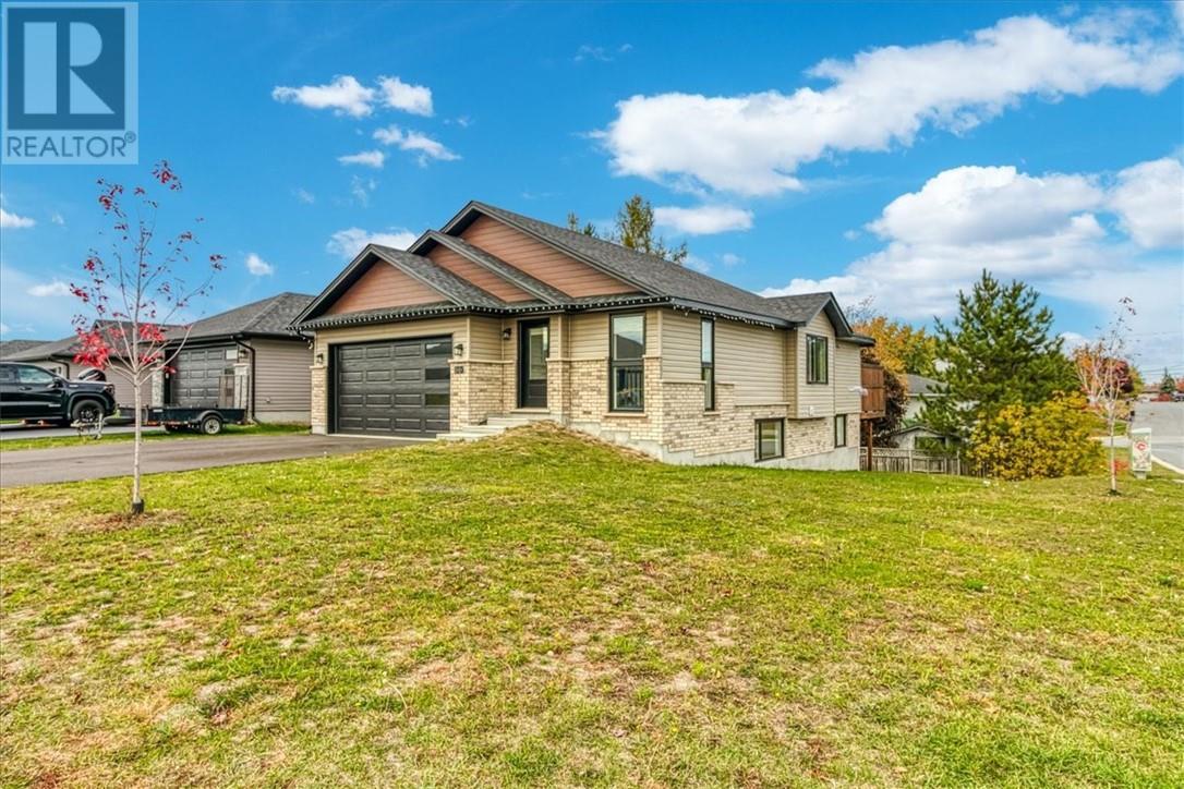 66 Meadowgreen Drive, Garson, ON - Outdoor