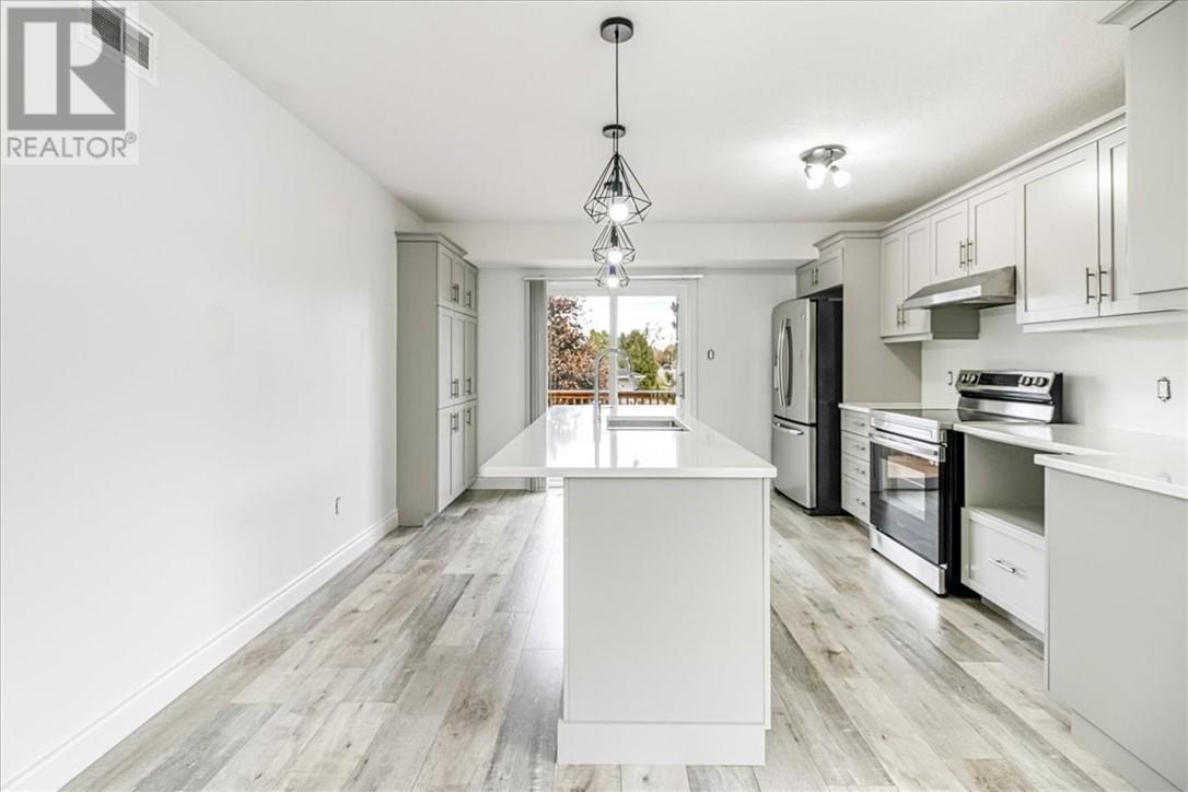 66 Meadowgreen Drive, Garson, ON - Indoor Photo Showing Kitchen
