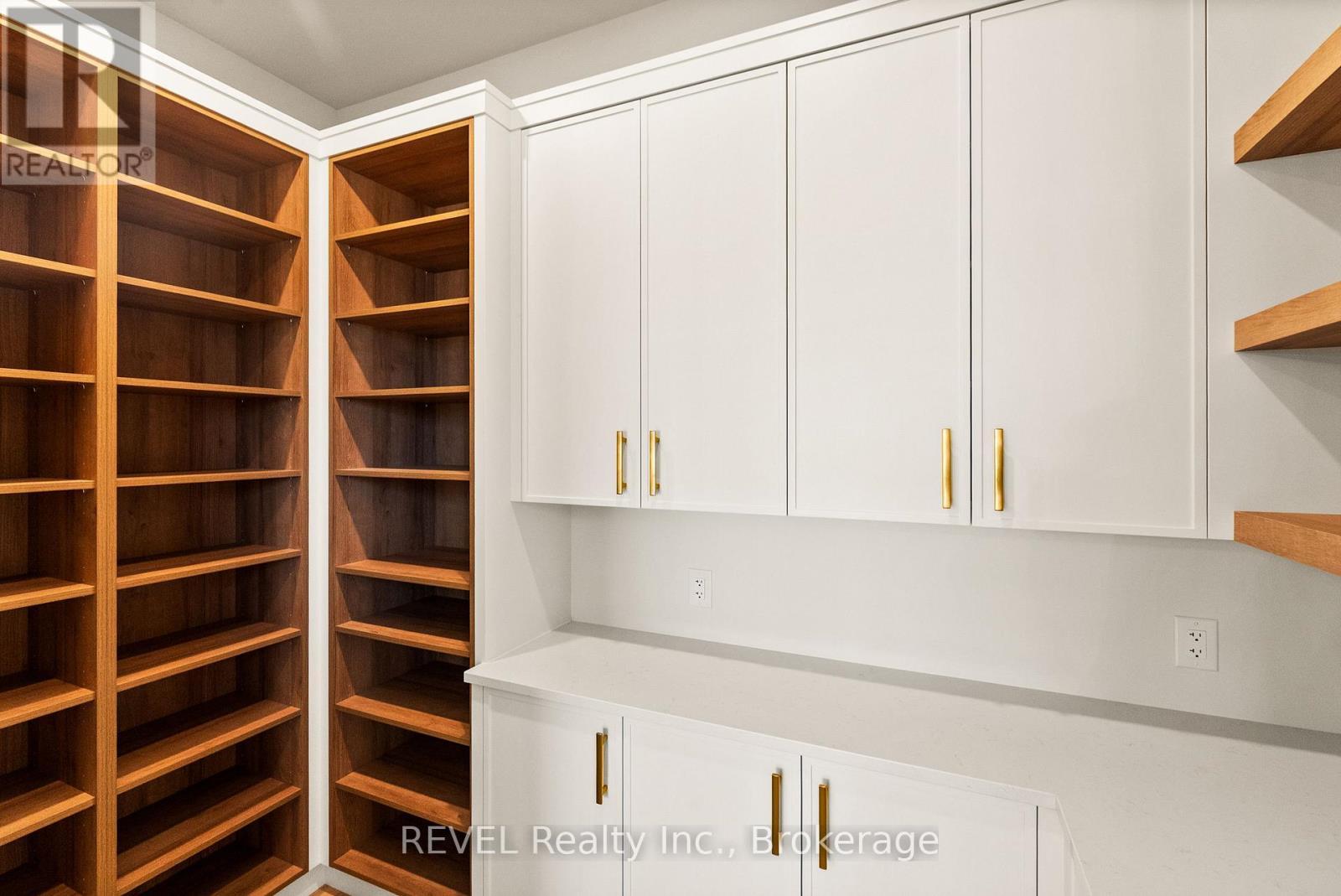 15 Oakley Drive, Niagara-On-The-Lake (Virgil), ON - Indoor Photo Showing Other Room