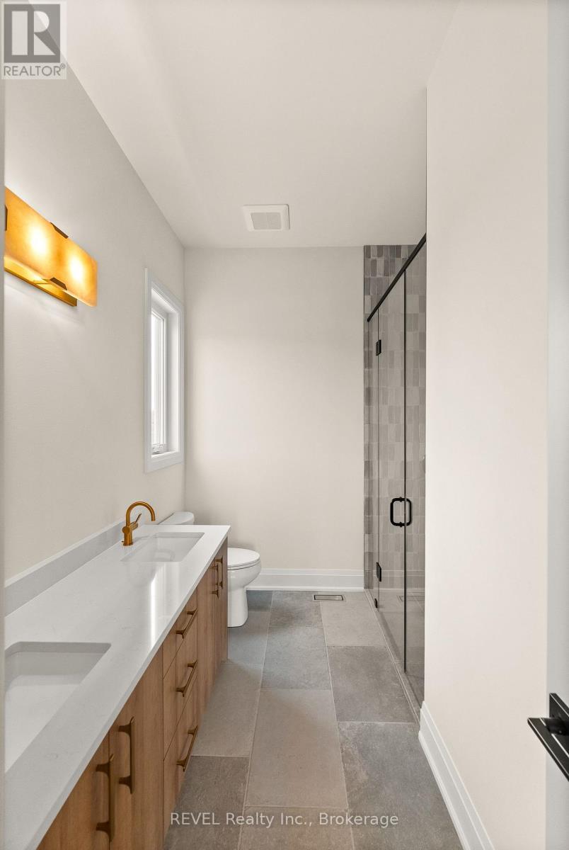 15 Oakley Drive, Niagara-On-The-Lake (Virgil), ON - Indoor Photo Showing Bathroom