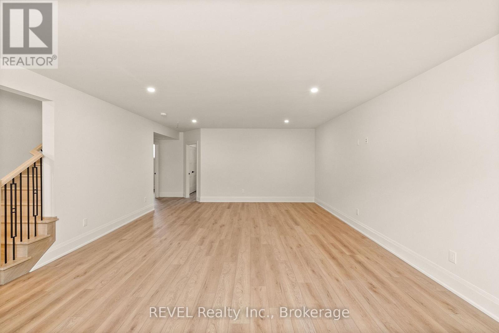 15 Oakley Drive, Niagara-On-The-Lake (Virgil), ON - Indoor Photo Showing Other Room