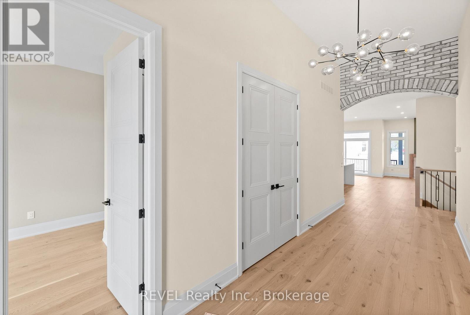 15 Oakley Drive, Niagara-On-The-Lake (Virgil), ON - Indoor Photo Showing Other Room