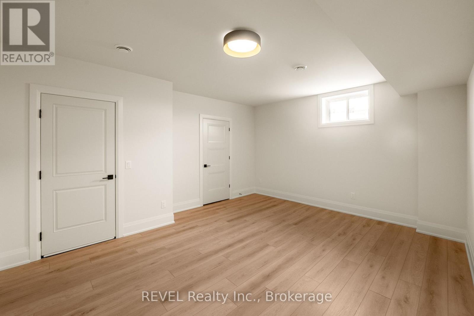 15 Oakley Drive, Niagara-On-The-Lake (Virgil), ON - Indoor Photo Showing Other Room