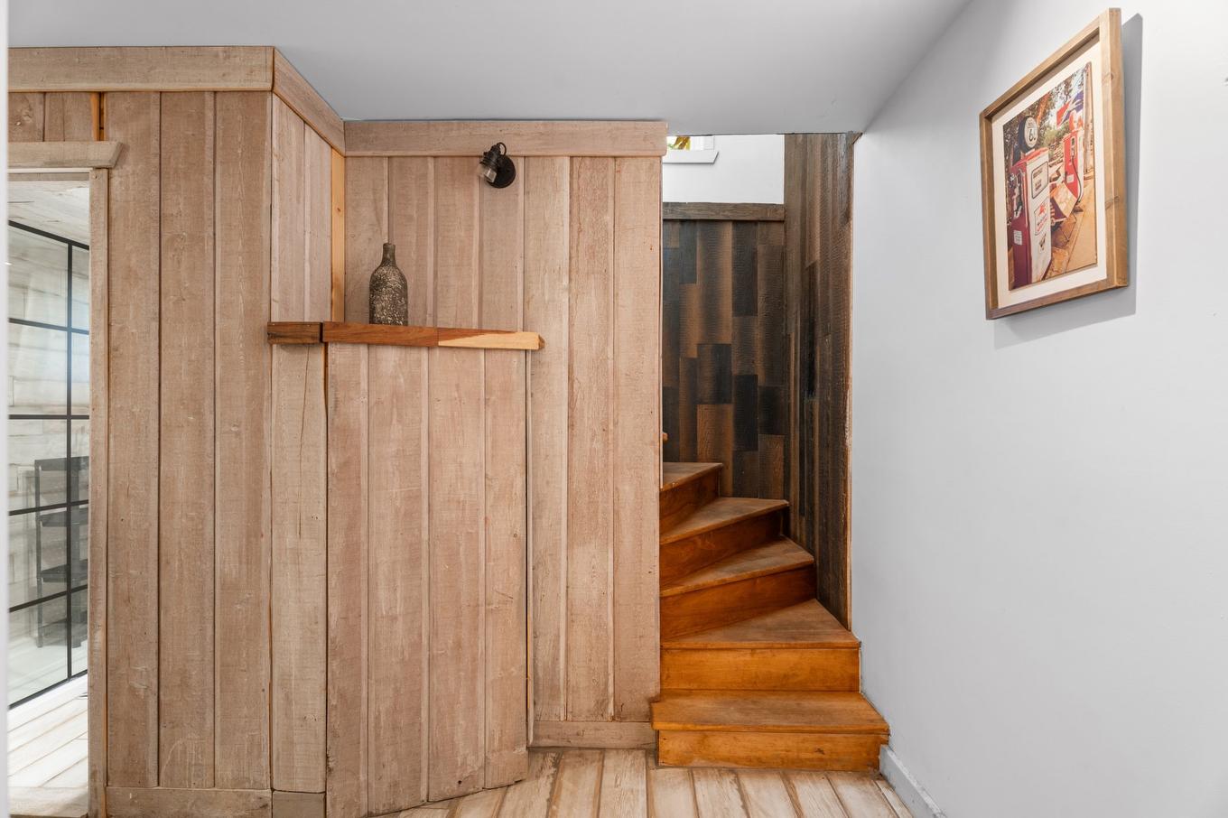 Escalier - 9 Rue Sabbagh, Morin-Heights, QC - Indoor Photo Showing Other Room