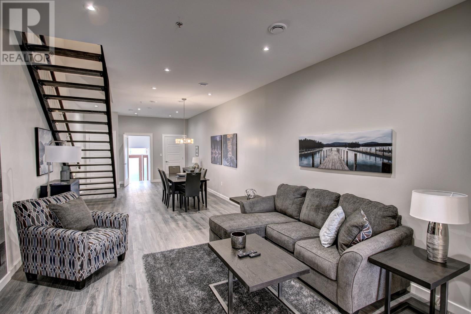 38 Brine Street, St. John'S, NL - Indoor Photo Showing Living Room
