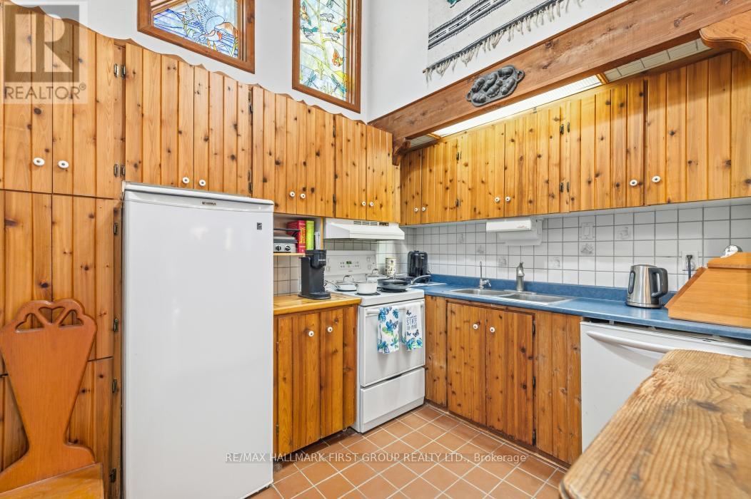 Kitchen - 74 Cottage Lane, Tweed (Elzevir (Twp)), ON - Indoor Photo Showing Kitchen With Double Sink