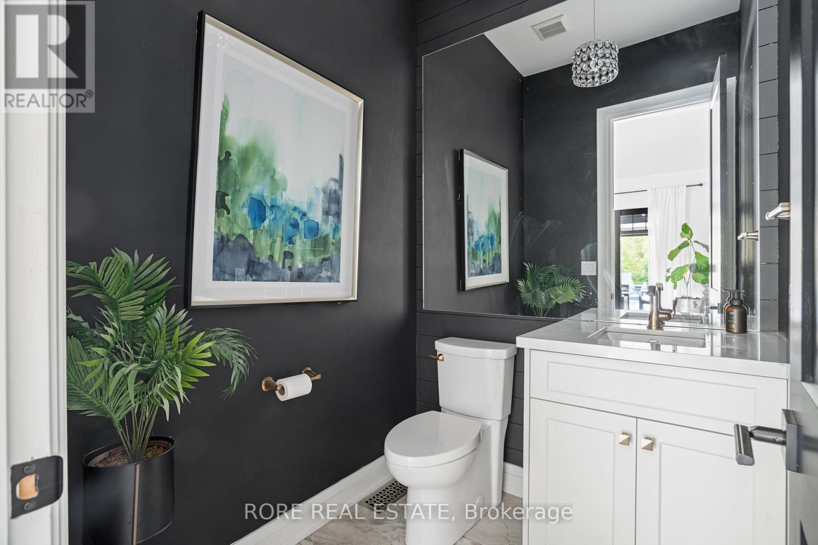 Powder Room - Main Floor - 2439 Garrison Road, Fort Erie (Ridgeway), ON - Indoor Photo Showing Bathroom