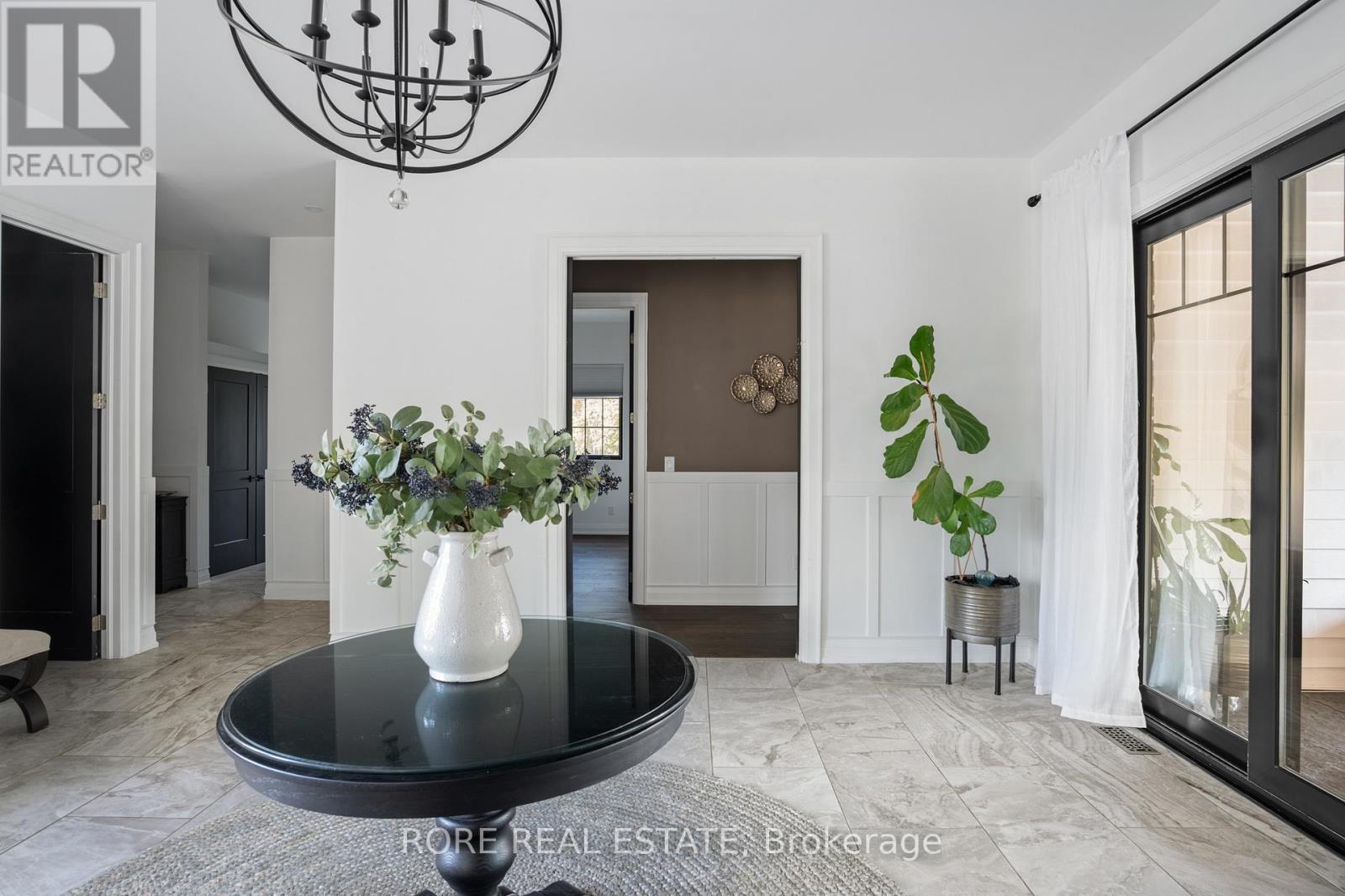 Foyer - 2439 Garrison Road, Fort Erie (Ridgeway), ON - Indoor Photo Showing Other Room
